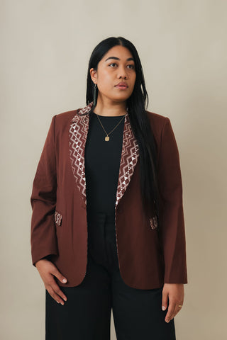 Rēhia Blazer | Whenua
